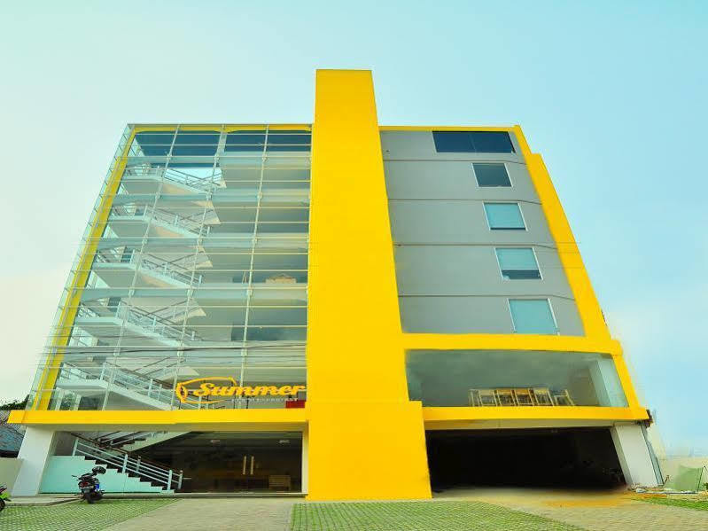 Summer Bed & Breakfast Banjarmasin  Exterior photo